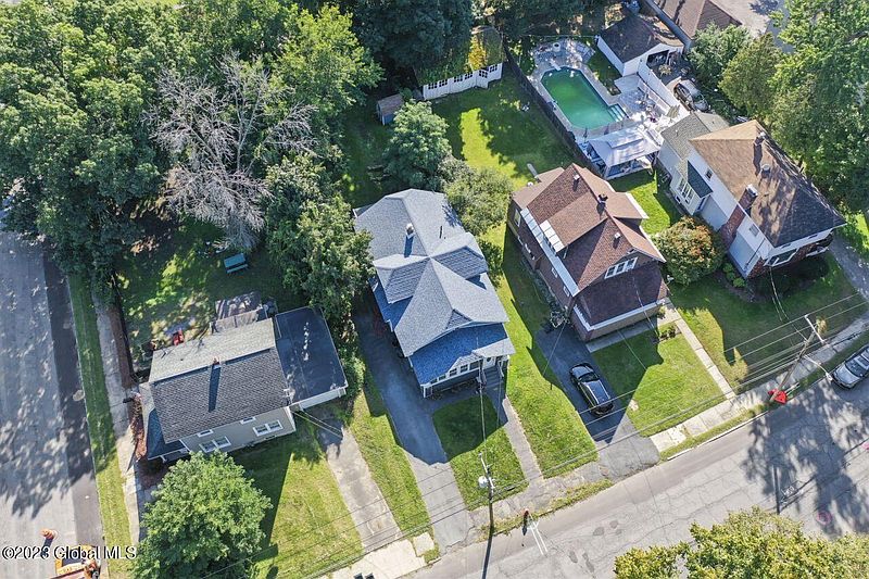 2nd image of 2808 Campbell Avenue