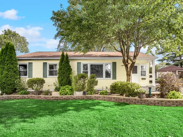 1037 Grandview Ave, Lockport, IL 60441