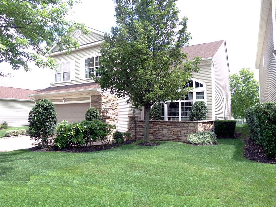 1st image of 103 Hamlet Dr