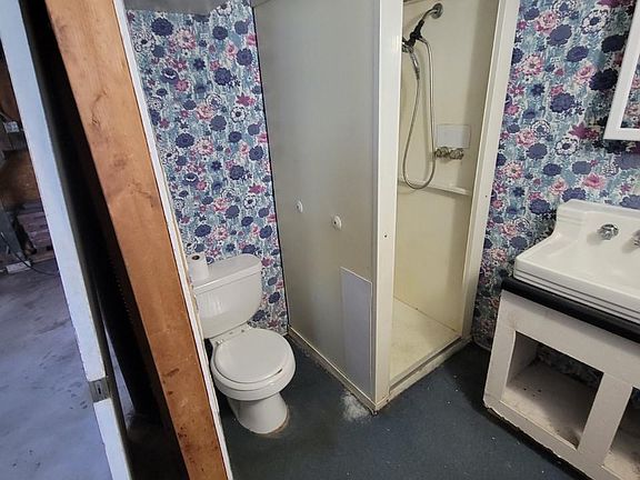 2nd image of 1270 Edwards Ave