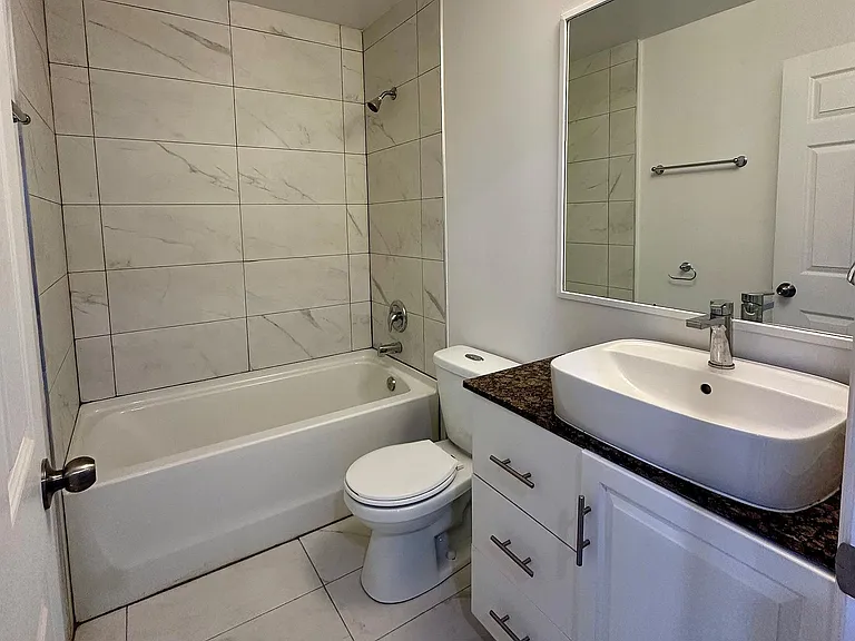 6 Lapp St #UPPER — Photo 13