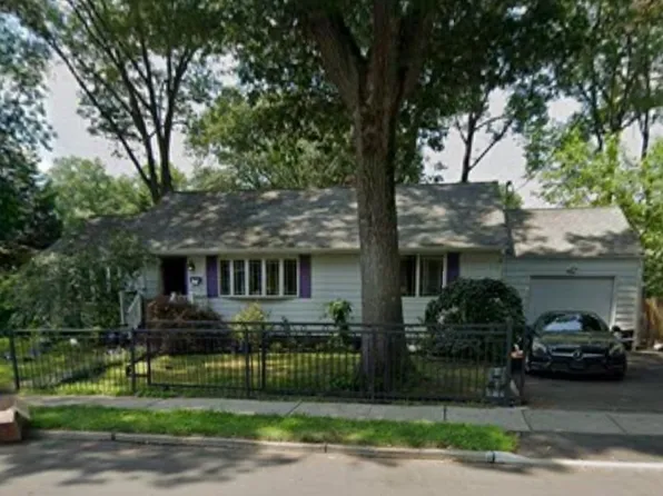 306 Beech St, Township Of Washington, NJ 07676