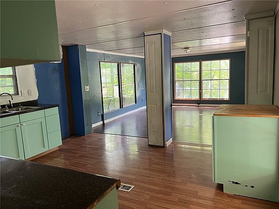 5th image of 502 Combs Ave