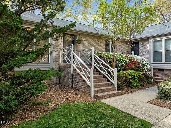 2nd image of 5500 Fortunes Ridge Dr APT 72A