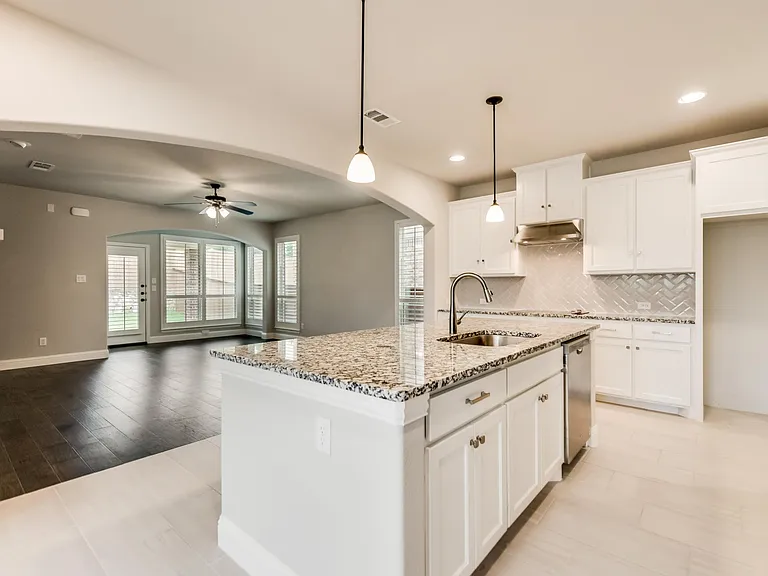 15901 Crosslake Ct — Photo 12