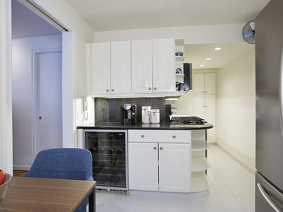 4th image of 233 E 69th St #10BC