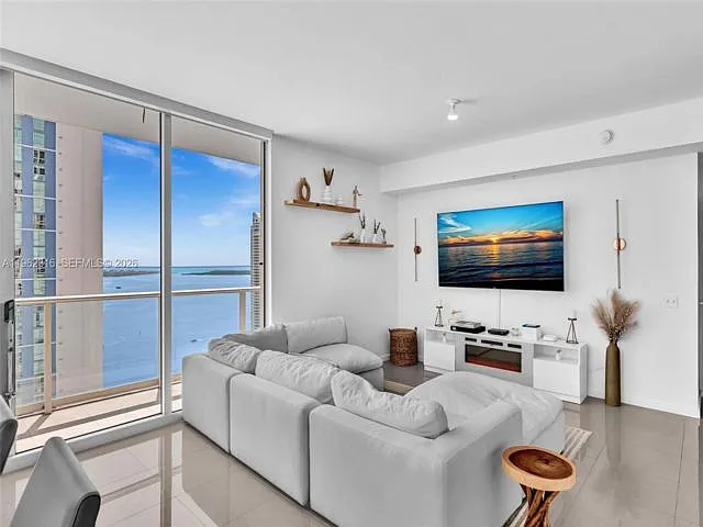 300 S Biscayne Blvd #2916 — Photo 19