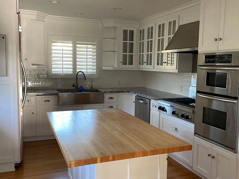 3751 Del Mar Ave — Photo 2