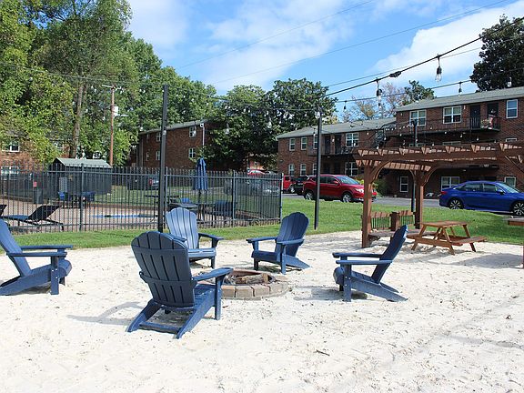5th image of 614 Cedar Ln #710-07