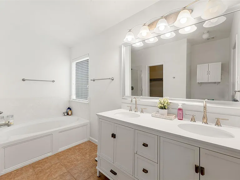 26542 Marble Point Ln — Photo 17