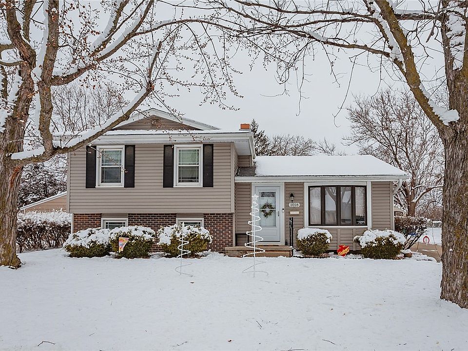 1st image of 1018 NW Linden St