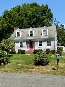 31 Reservation Rd, Holyoke, MA, 01040