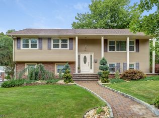 10 Littlebrook Rd, Springfield, NJ 07081