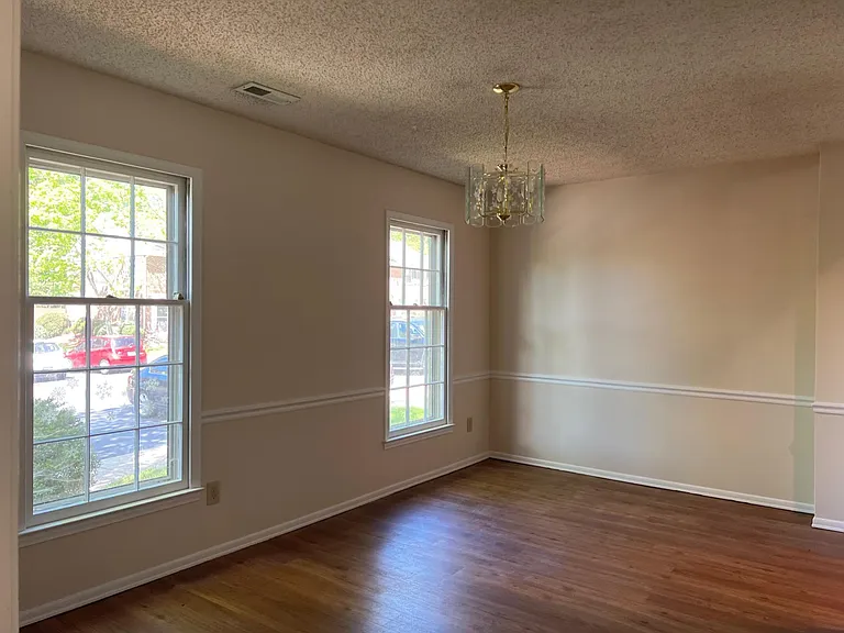 3925 E Valley Ct #G — Photo 5