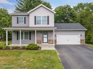 5 Heather Ln, Corinth, NY 12822