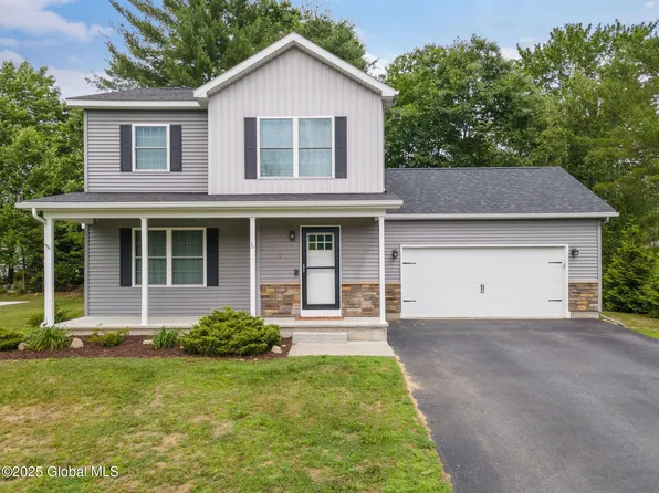 5 Heather Lane, Corinth, NY 12822