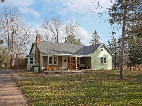5460 Hodgson Rd, North Oaks, MN 55126