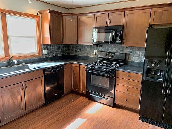 2nd image of 3211 Aberdeen Ave