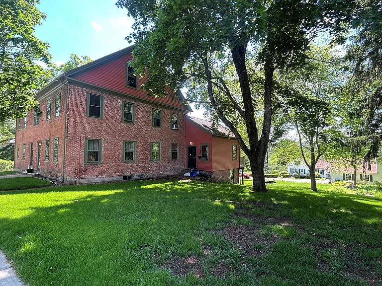 764 Main St — Photo 12