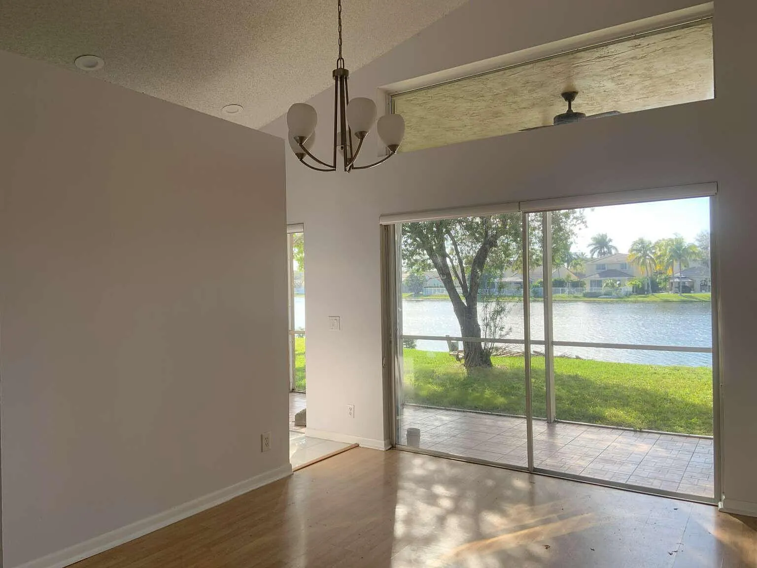 3 bed, 2.0 bath, 1535 sqft, $3,995 — Photo 3