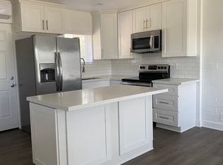 210 The Cir #B, Vista, CA 92084