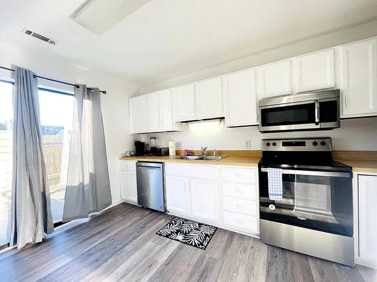 1011 Hunter Ave #6 — Photo 22
