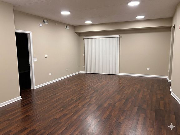 4th image of 601 W Rand Rd APT 109