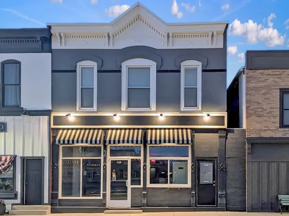 113 W Railroad St #115, Lena, IL 61048