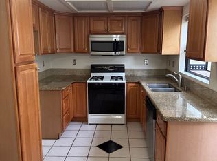 203 W Walnut Ave #B, Monrovia, CA 91016