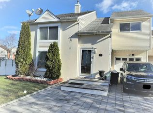 59 Woodland Way, Dayton, NJ