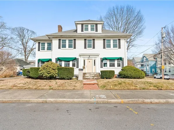 50 Arlington St, Pawtucket, RI 02860