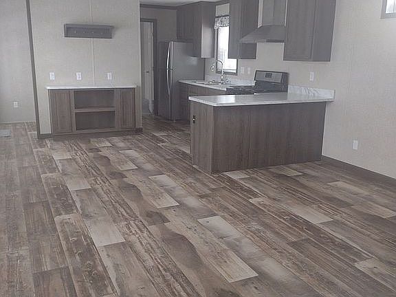 4th image of 1651 Meadow Ln #14