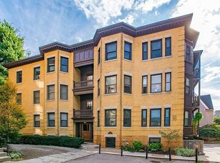 17 Park Vale APT 5, Brookline, MA 02446