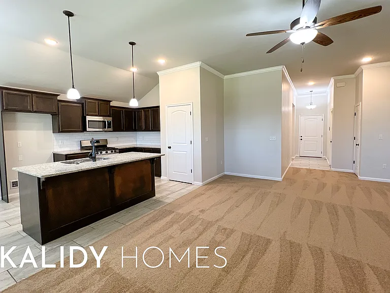 4812 Crystal Hill Dr — Photo 7