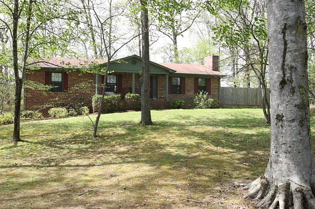 1st image of 2725 New London Dr