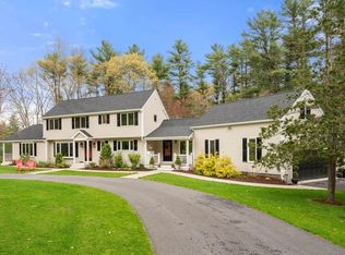 2 Harveys Ln, Duxbury, MA 02332