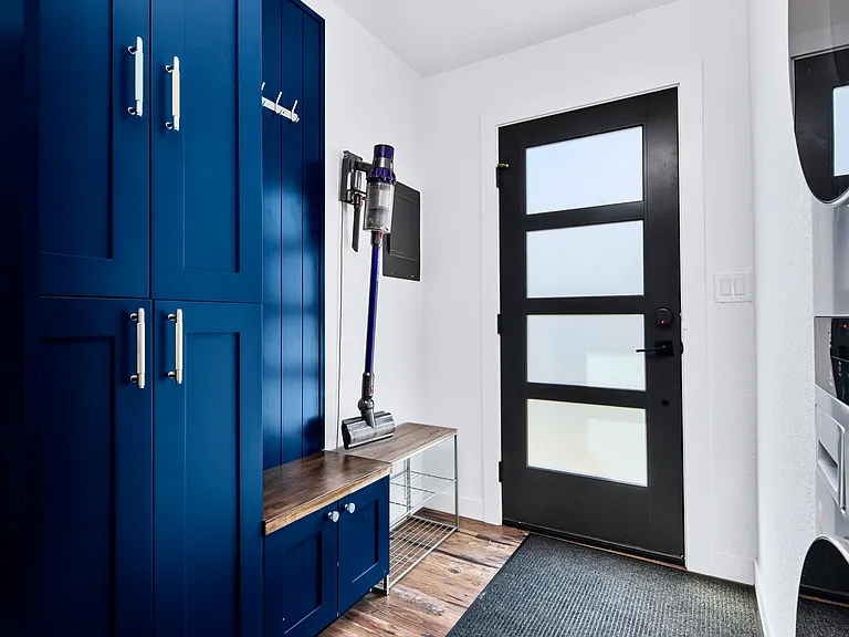 1309 W Melrose St — Photo 14