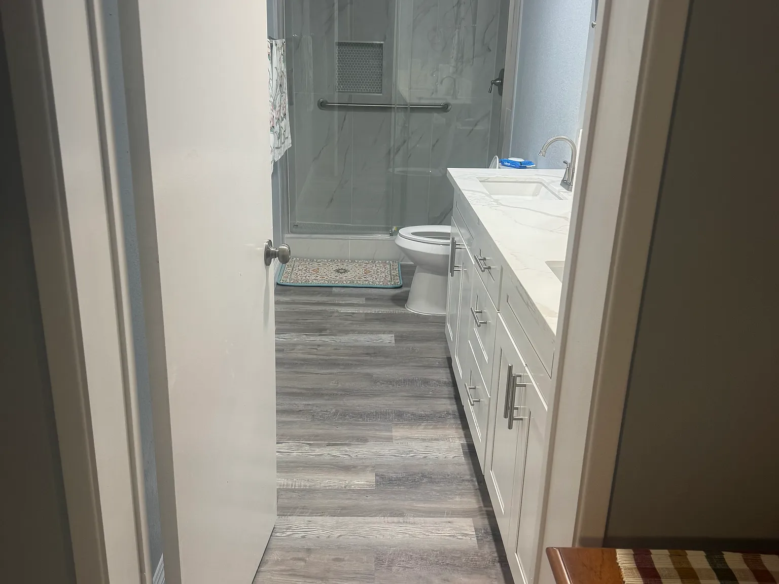 4 bed, 3.5 bath, 2700 sqft, $4,500 — Photo 2