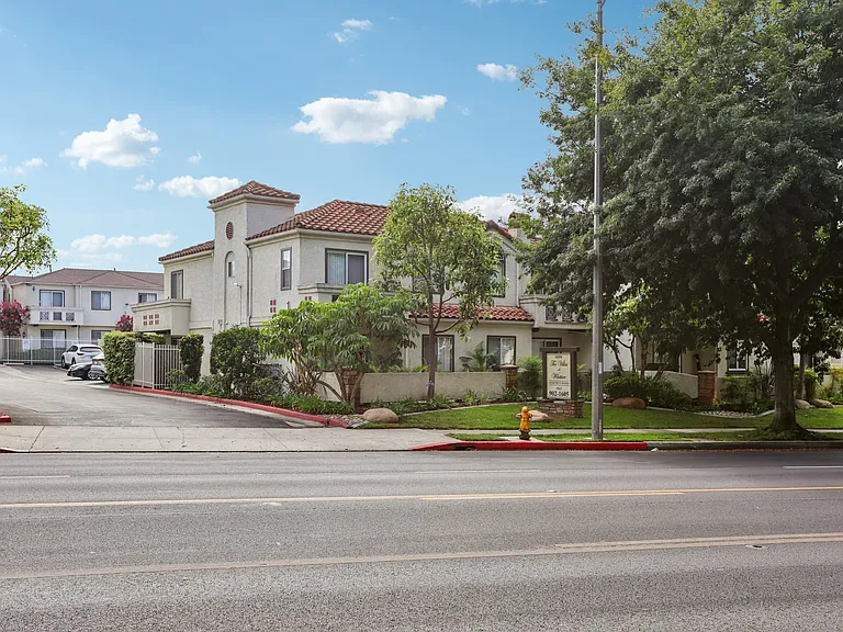 Villas at Whittier — Photo 37