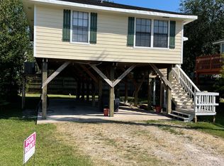 2141 E Winn St, Kemah, TX 77565