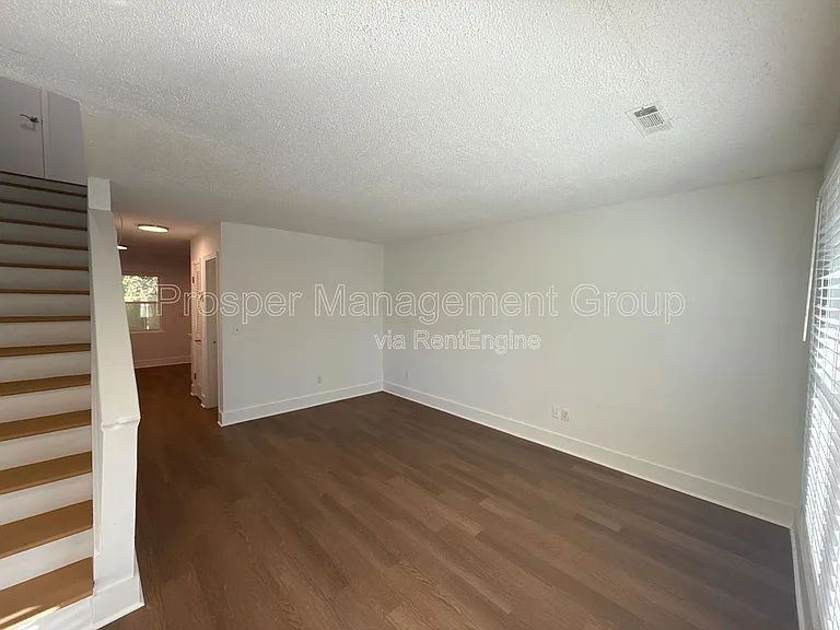 258 Fleming Rd #A — Photo 2