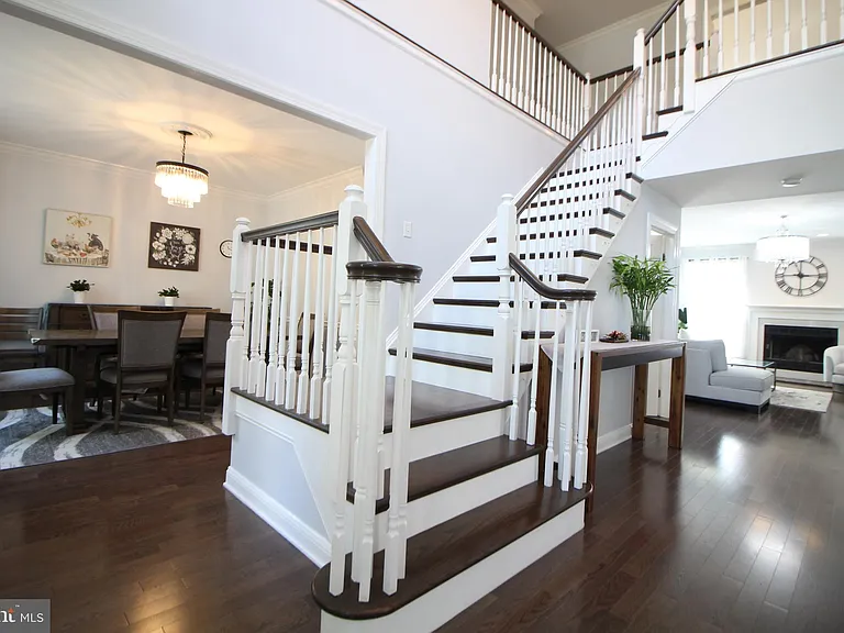 15 Kentsdale Dr — Photo 16