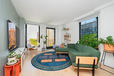 111 Montgomery Street, #11F