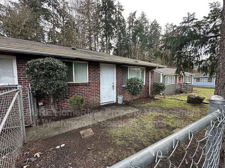 15501 Grant Ave SW #4 — Photo 9