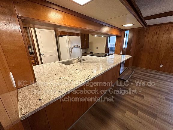3rd image of 7839 Robinson St