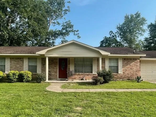 622 E Verbena Ave, Foley, AL 36535