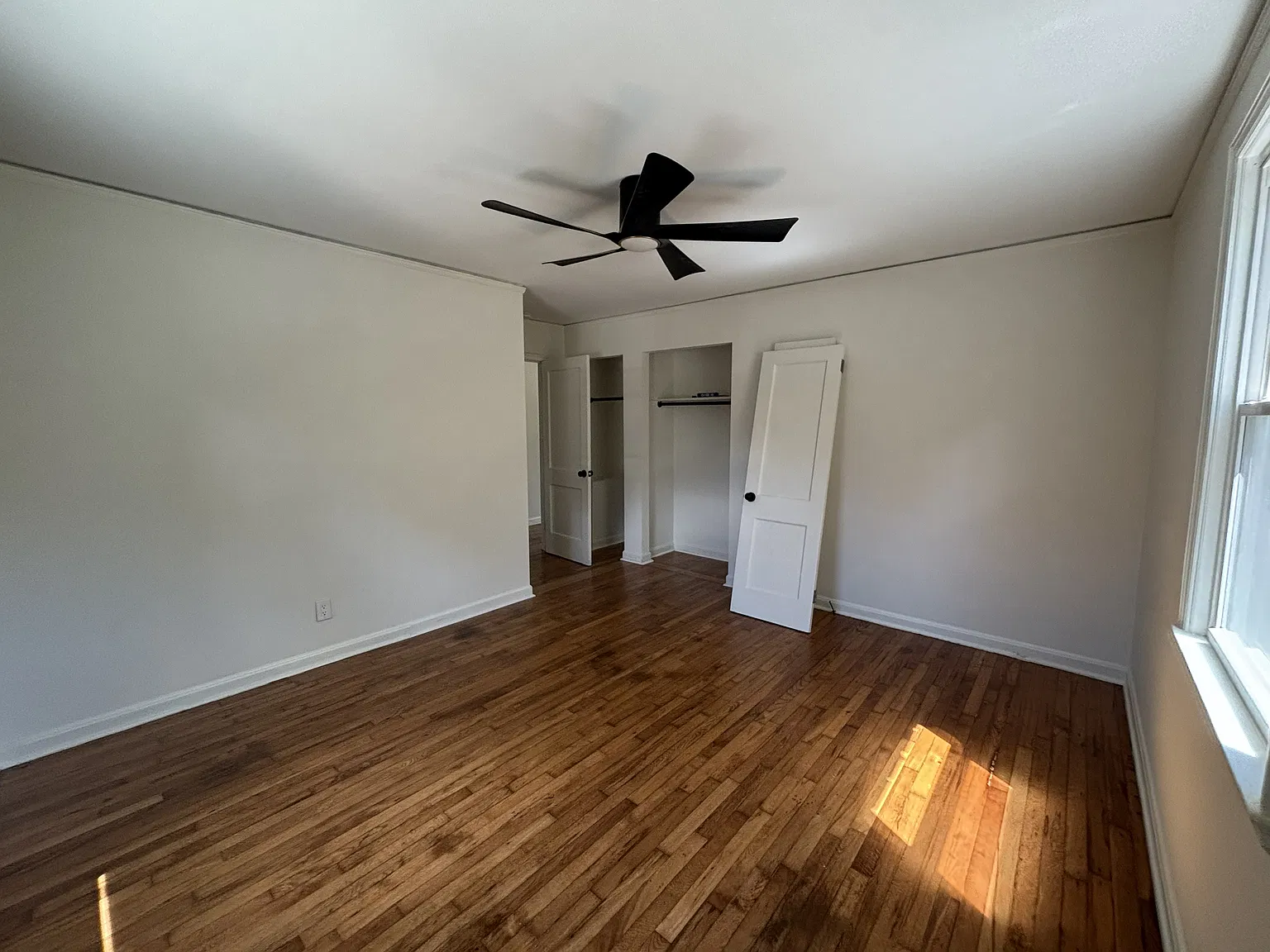 2 bed, 1.5 bath, 1200 sqft, $1,500 — Photo 3