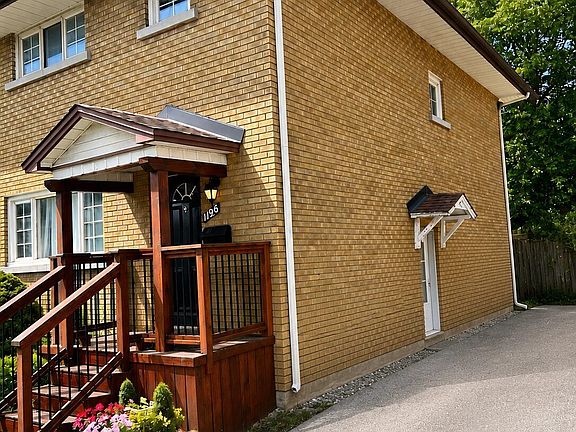 3rd image of 1126 Woodroffe Ave