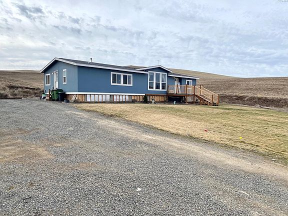 2nd image of 303 W Railroad Ave