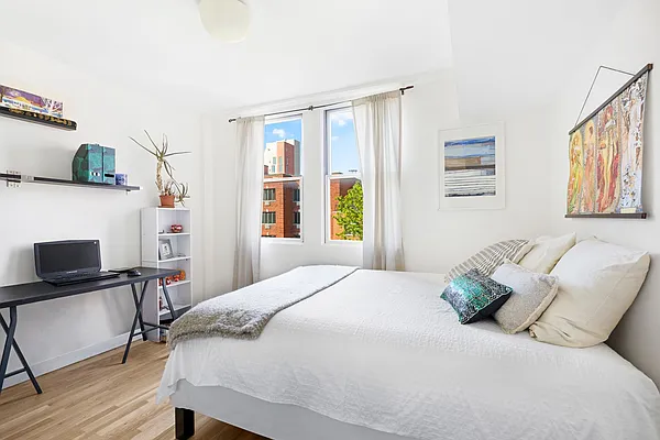 Sold by Compass | media 4